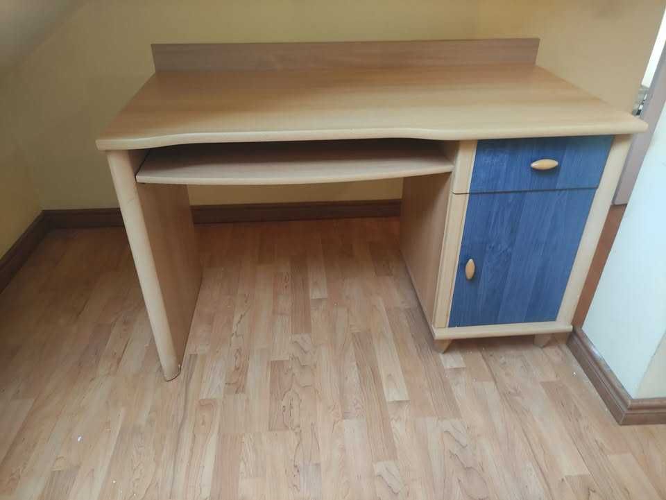 Biurko drewniane bukowe, niebieskie