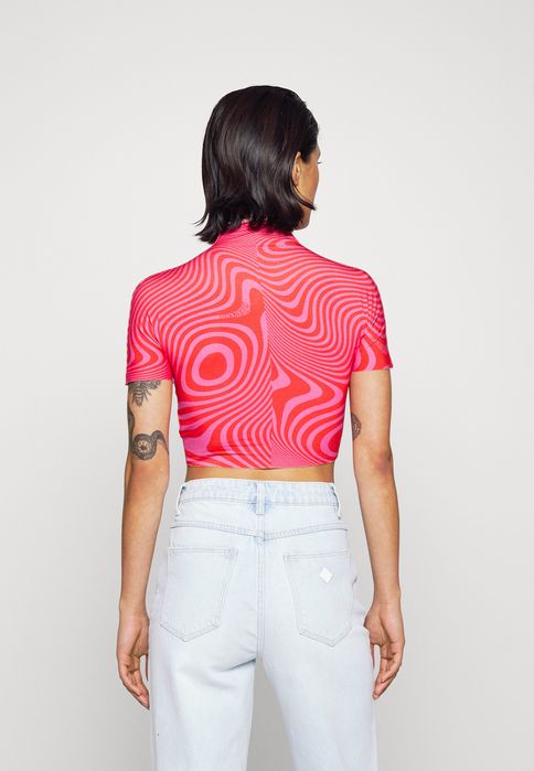 Top ze stójką WRSTBHVR 38