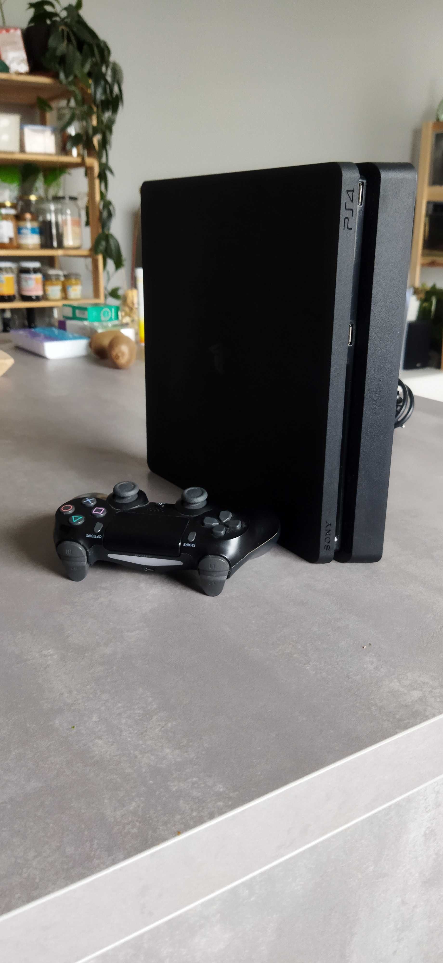 PlayStation 4 Slim 500GB + Pad