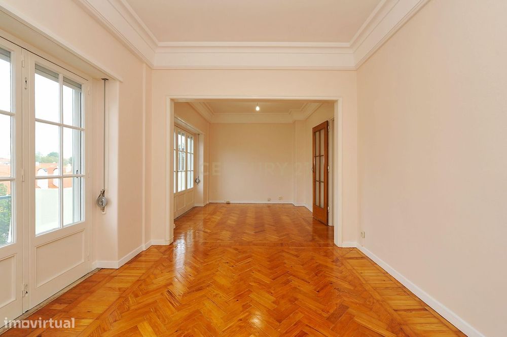 T3+1 Av. Igreja - Campo Grande_arrendamento