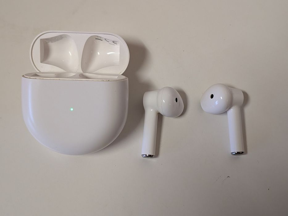 OnePlus Buds - white