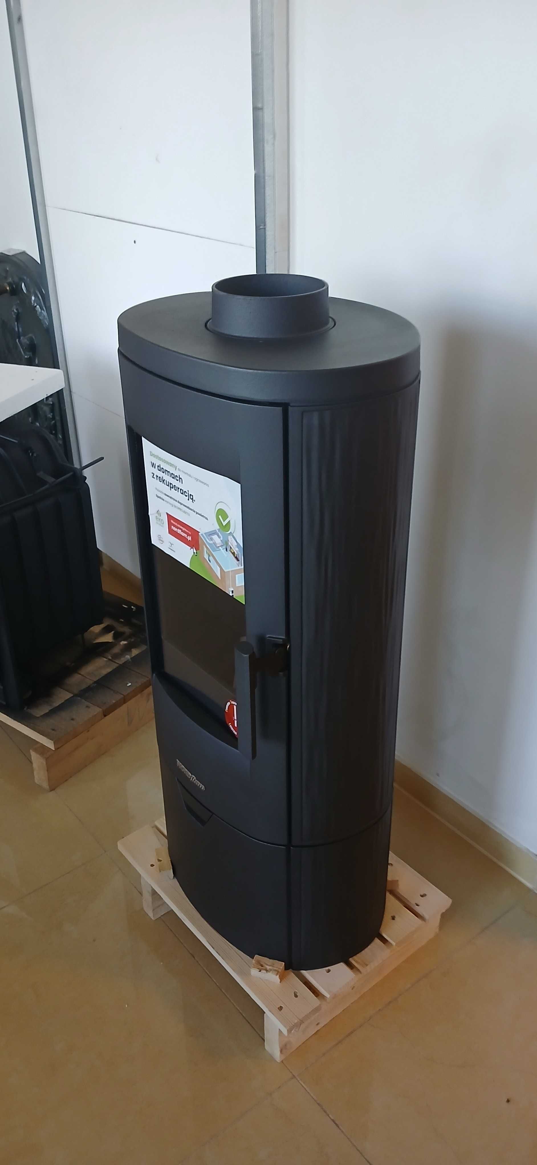 Piec wolnostojący koza Nordflam Palermo 7,8kW ecoprojekt od reki