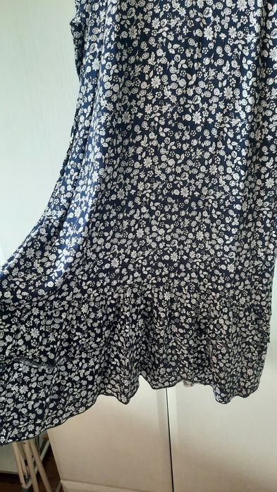 Letnia śliczna sukieneczka