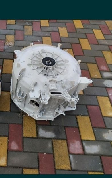 Бак  барабан на стиральную машину  Занусси Электролюкс Вирпул   Индези