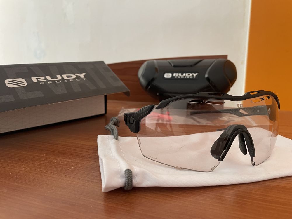 Oculos Rudy com lentes fotocromaticas