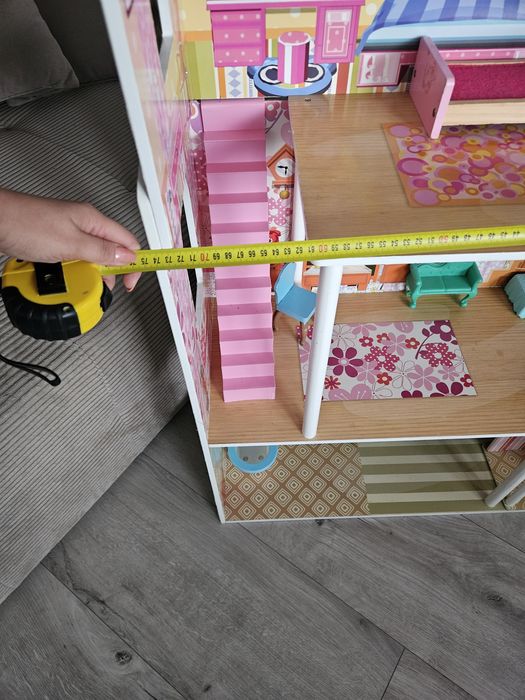 Duży domek dla lalek