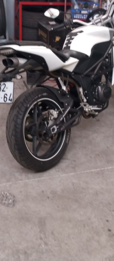Vendo megelli 125s