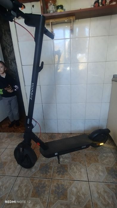 Срочно продам электросамокат