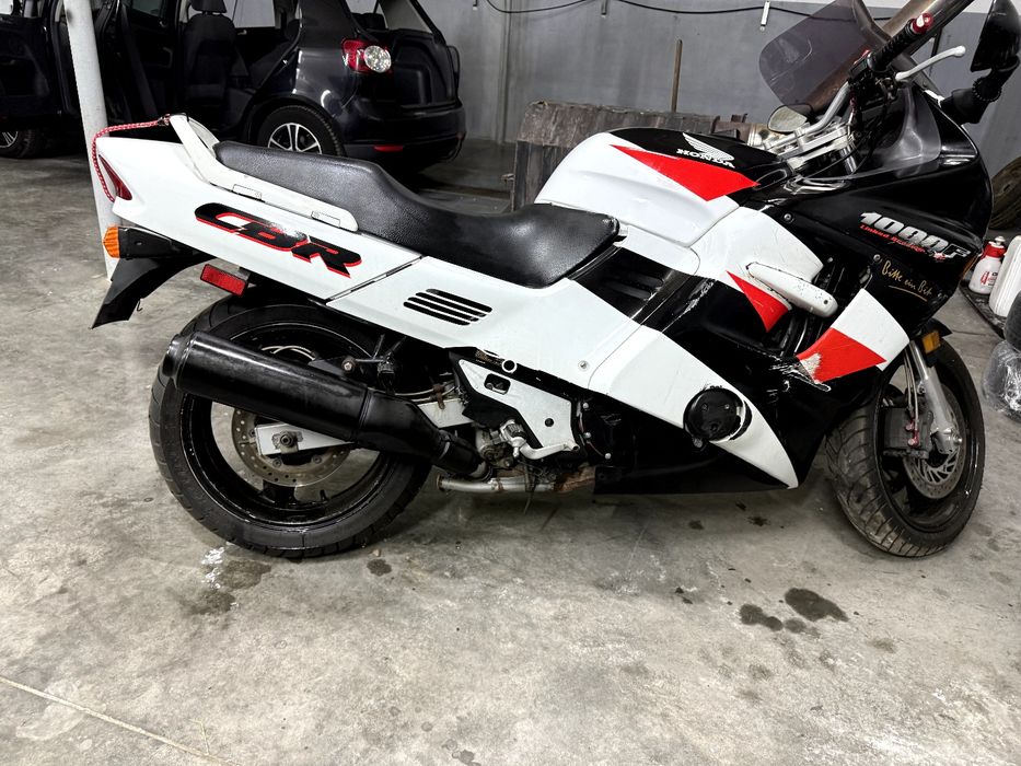 хонда 1000 CBR на ходу