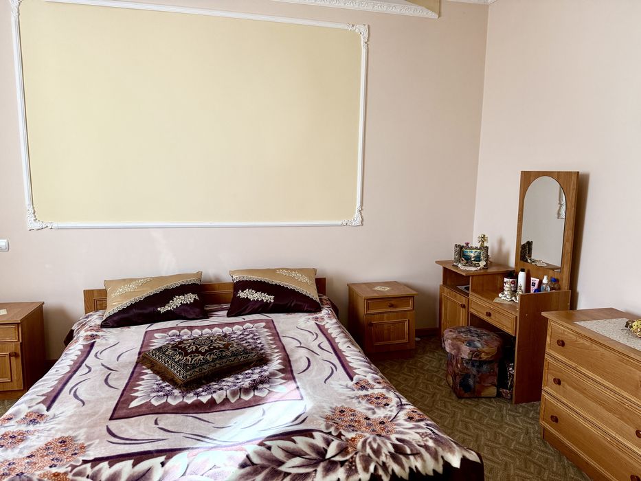 Продам будинок з великою територією