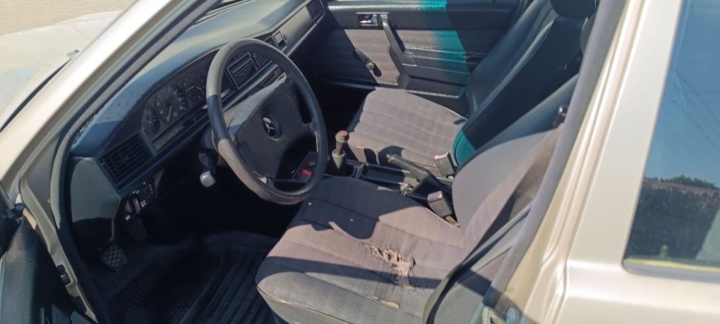 Mercedes Benz 190D (W201] 2.0 4 velocidades