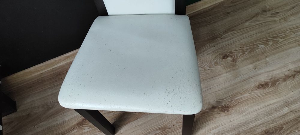 Stół Ikea plus 4 krzesła, zestaw do salonu