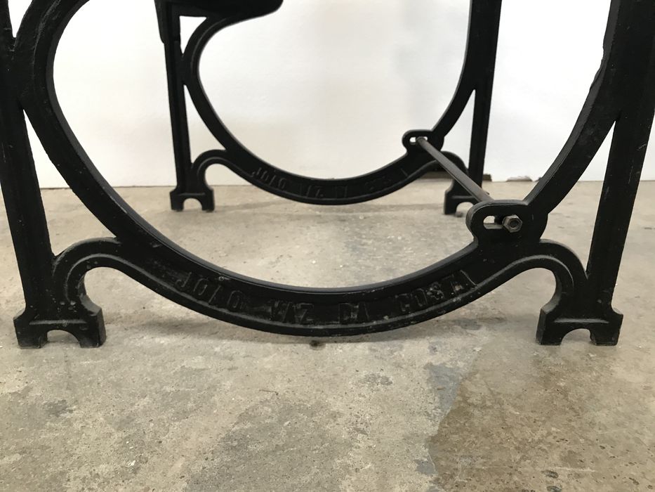 Escrevaninha antiga de ctriança