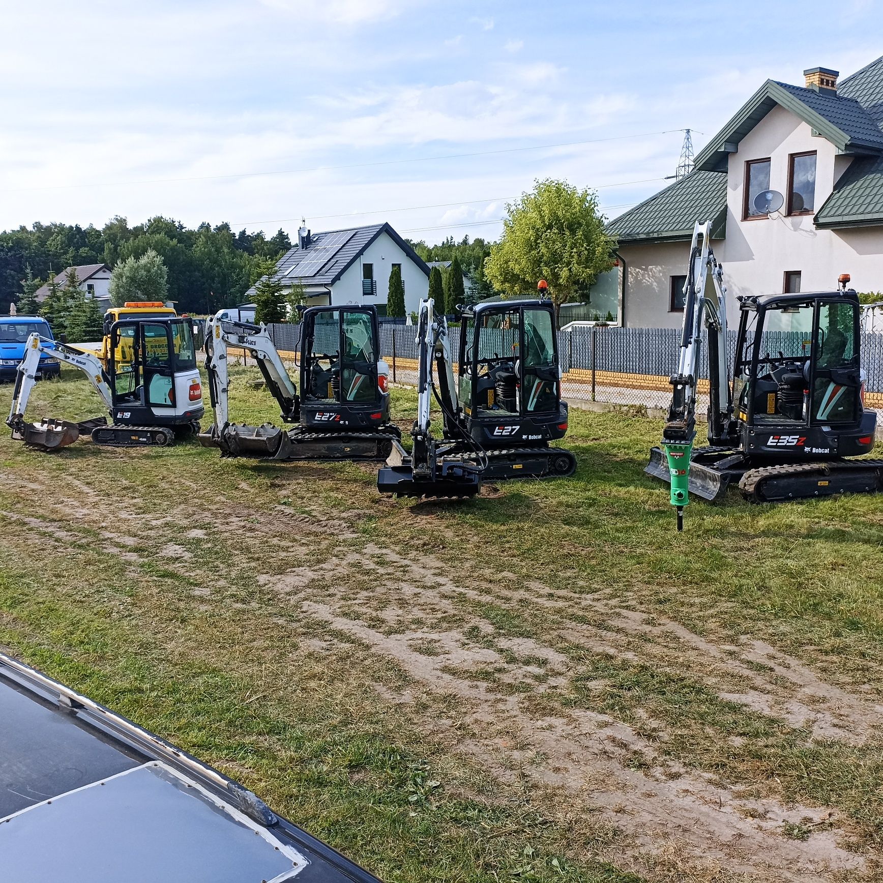 wypożyczalnia wynajem minikoparka mini koparka bobcat jcb cat operator