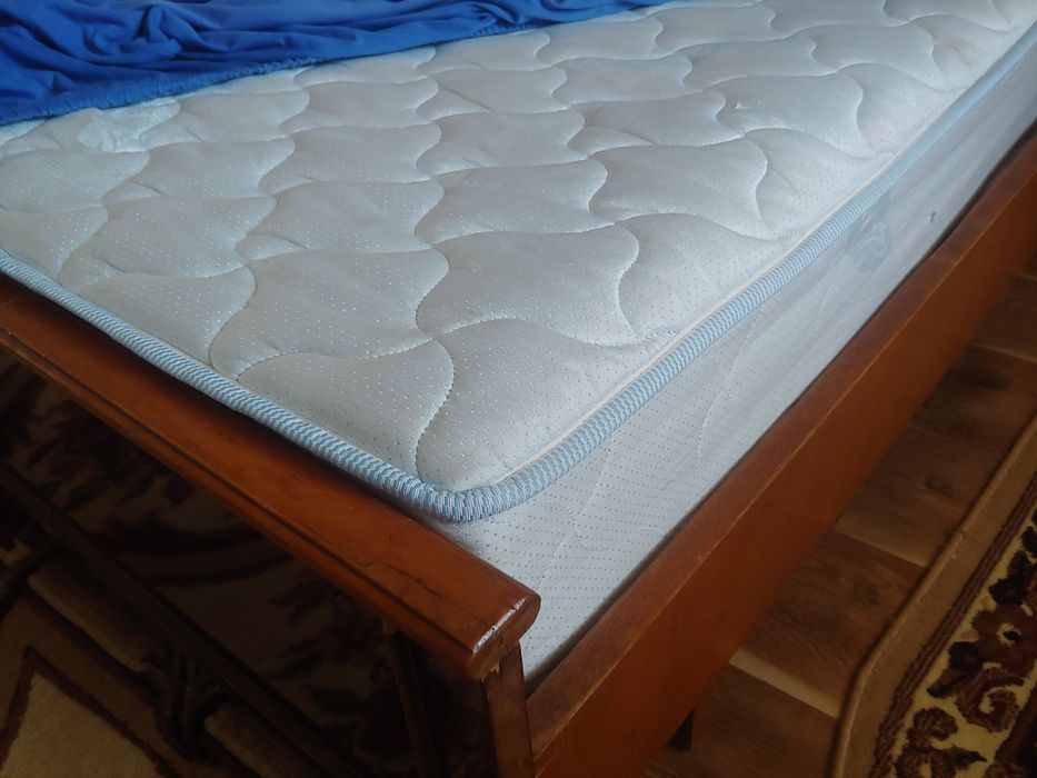 Продам ліжко (спальня)