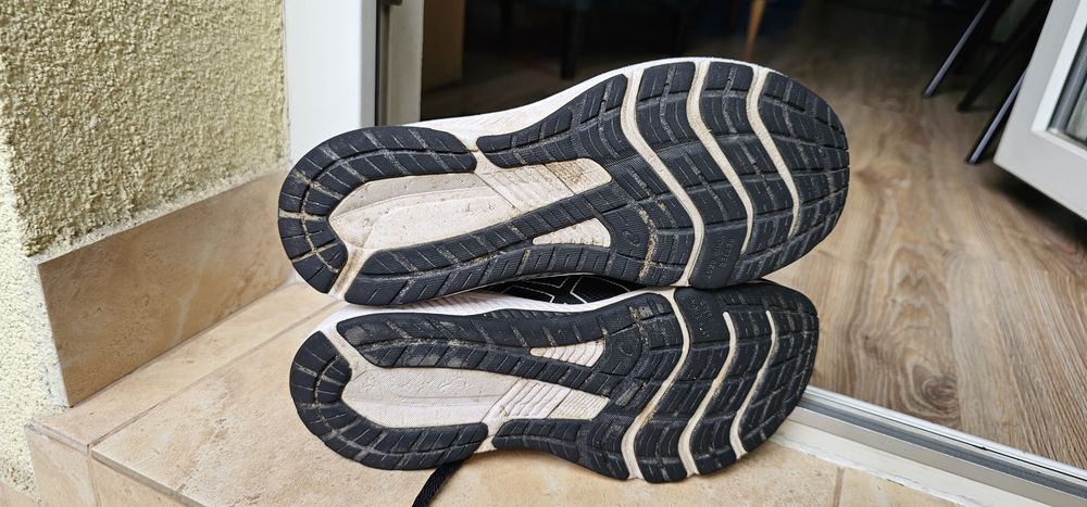 Asics gt 1000 damskie buty sportowe rozmiar 38 wkładka 24cm używane