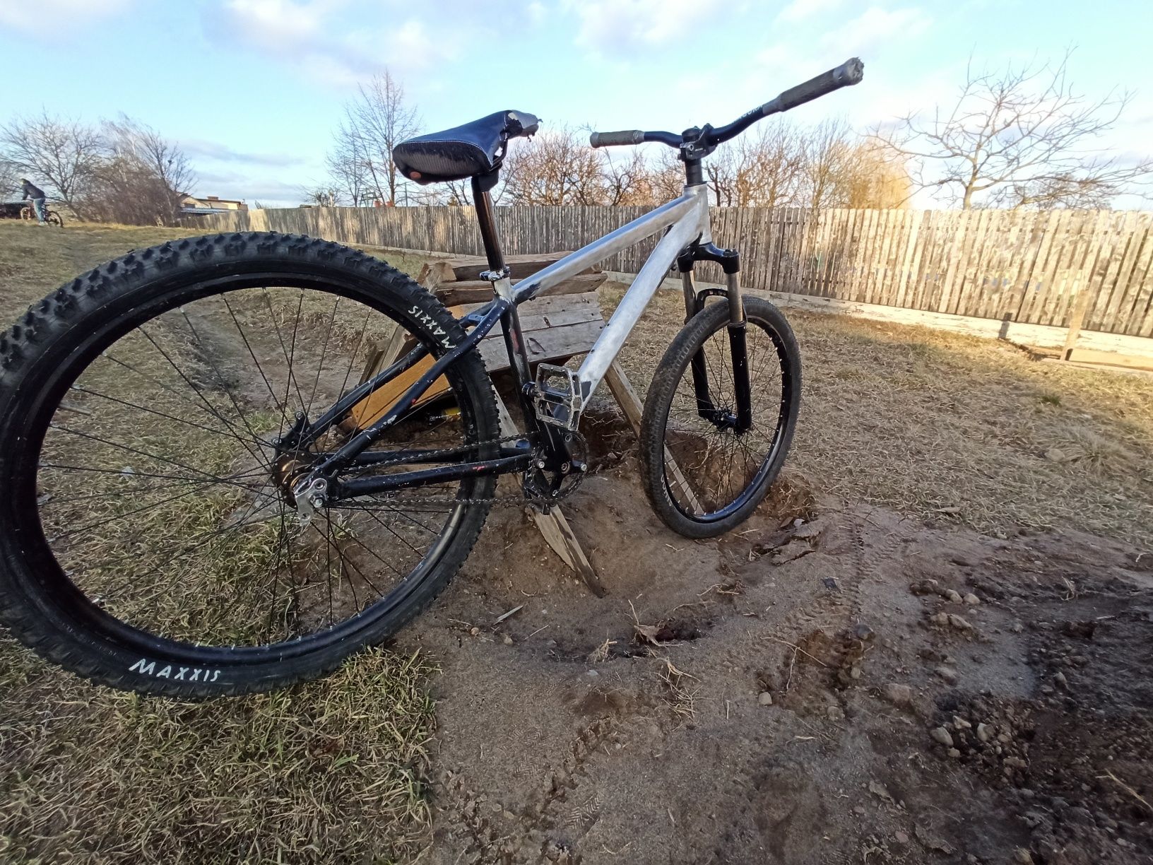 sprzedam rower dirt