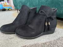 Buty na koturnie 35 kozaki czarne