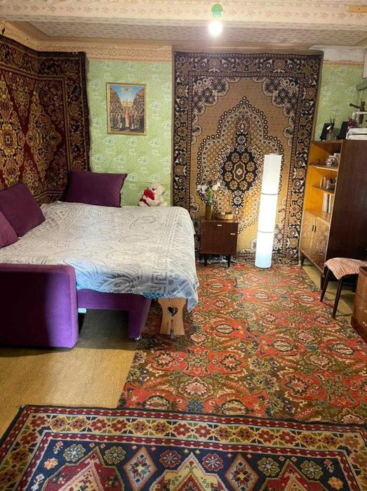 Ділянка з дачним будинком 25 соток  Комарівка Ліс