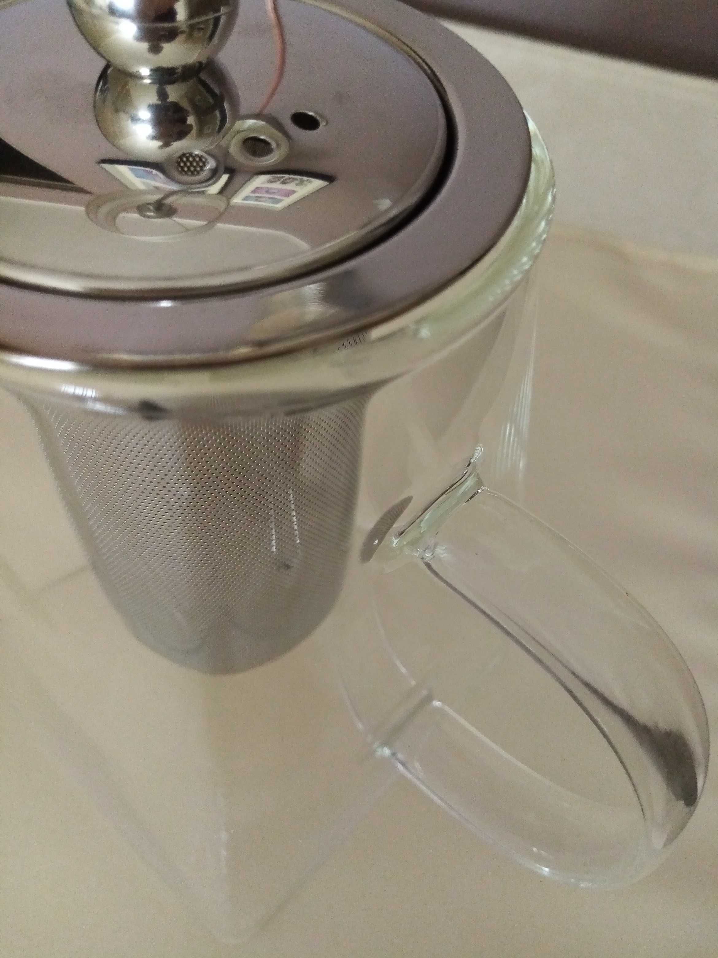 Szklany dzbanek z sitkiem do zaparzania herbaty. 750 ml. NOWY