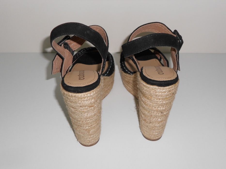 Sandálias Cubanas pretas tamanho 37 e 39 - artigo novo de loja