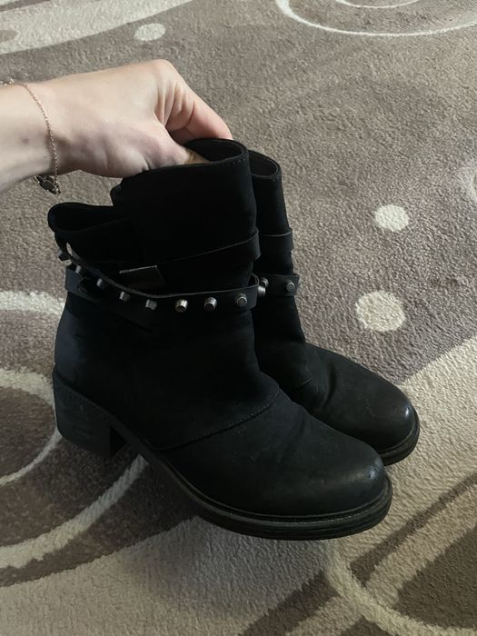 Теплі чобітки на осінь