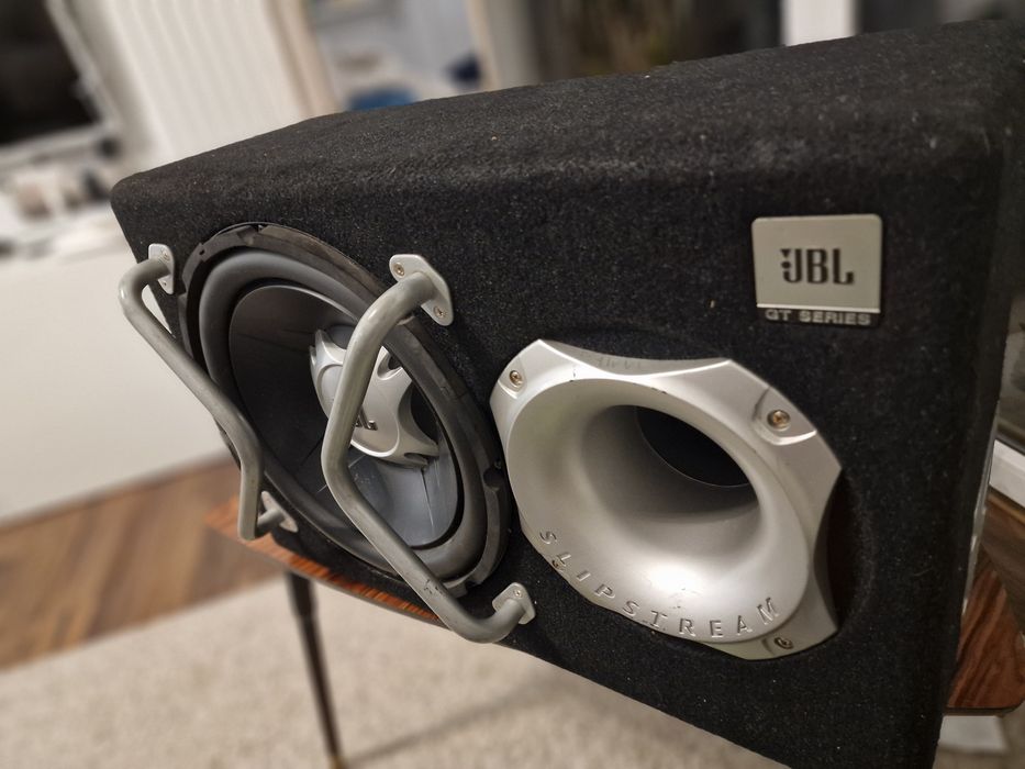 Skrzynia basowa  subwoofer Jbl gt 1204 BR