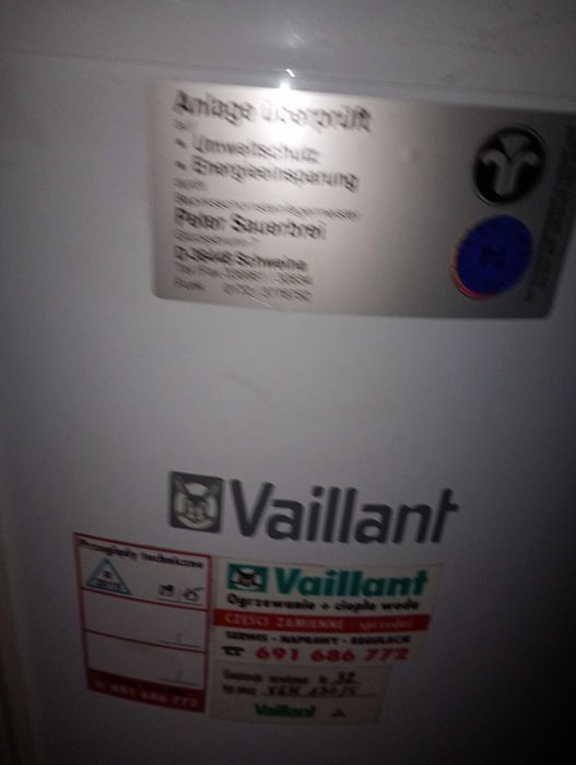 Piec gazowy Vaillant  + zbiornik C.W.U.