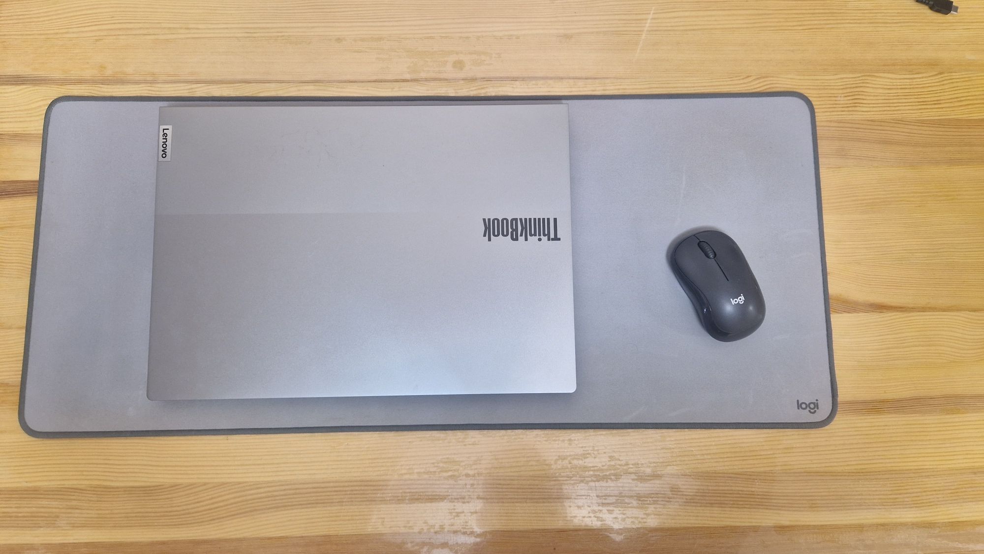 Килимок бу, Ігрова поверхня Logitech Desk Mat Studio Series Mid Grey