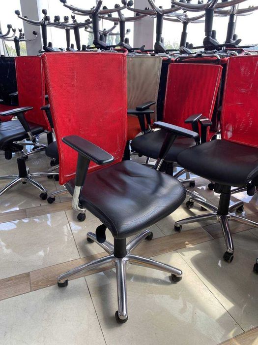 РОЗПРОДАЖ офісного центру стільці крісла стулья кресла