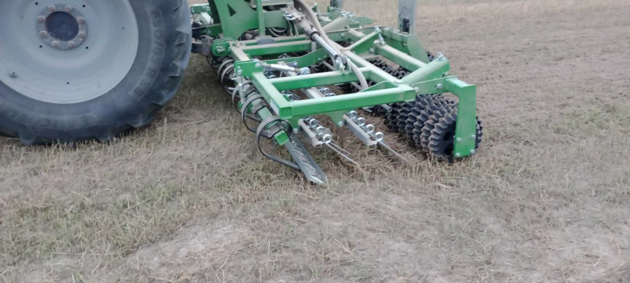 Siew dosiew traw, lucerny, poplonów
