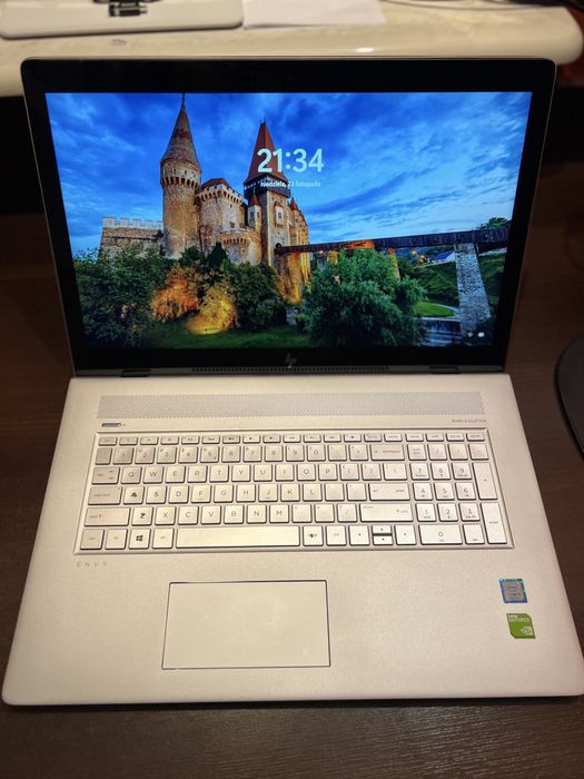 Laptop HP Envy 17' 16 gb / i5 / Nvidia / SSD 1tb