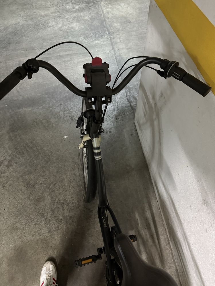 Bicicleta de senhora muito confortavel