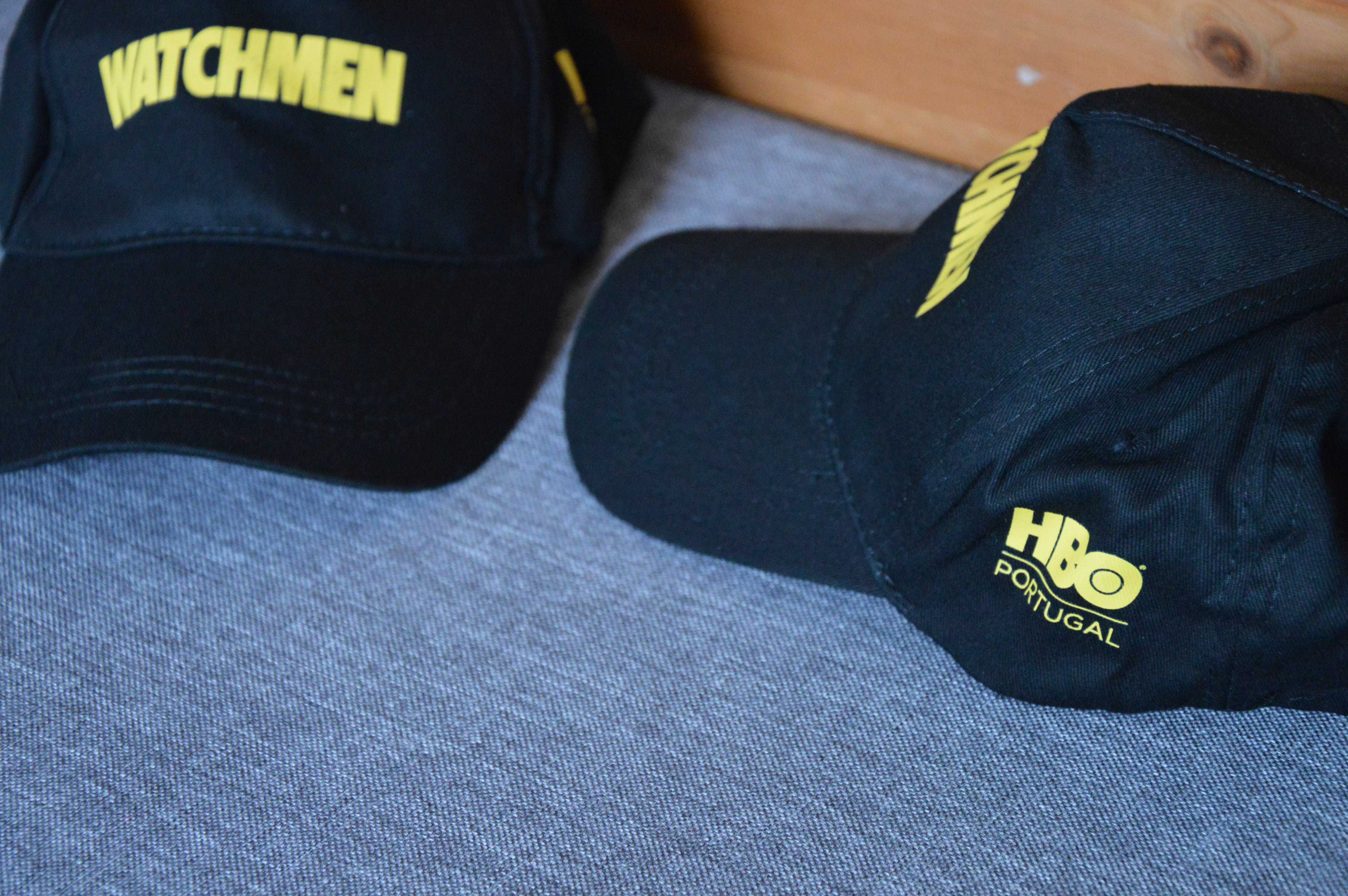 Merchandising: 2 Bonés Watchmen HBO