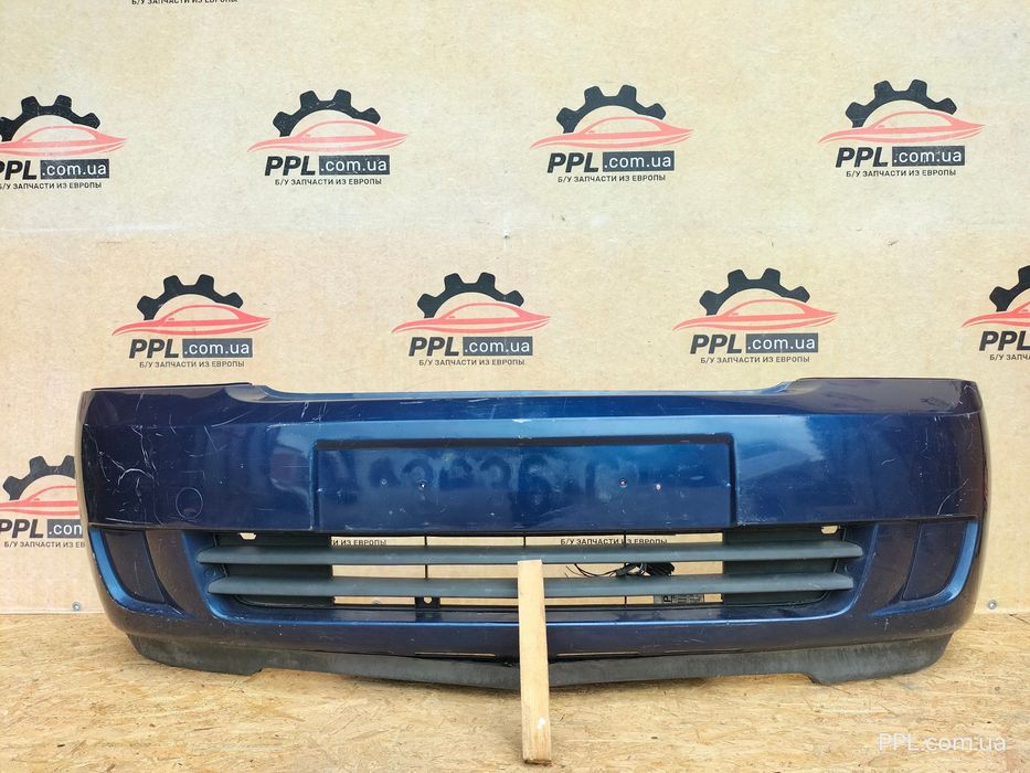Opel Meriva A 2003-2006 Бампер передний 93297646 решетка заглушка