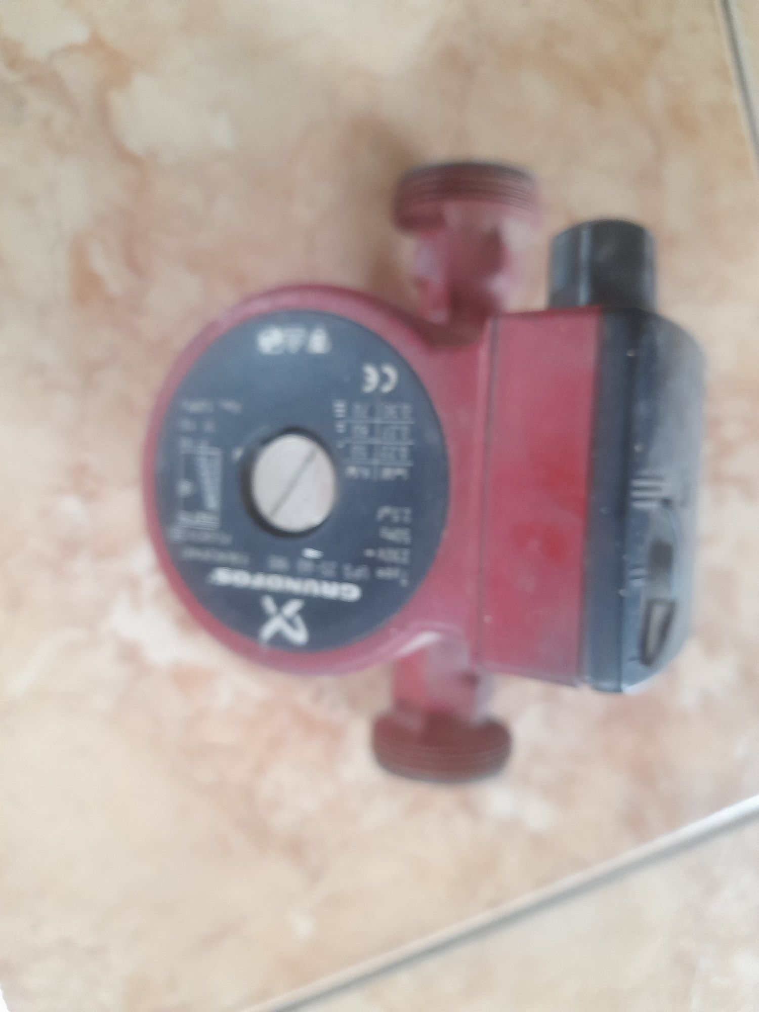 Pompa Grundfos  do C.0.W .Jest w pełni sprawna.