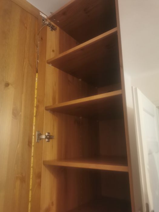 Szafa Pax Ikea w kolorze drewna