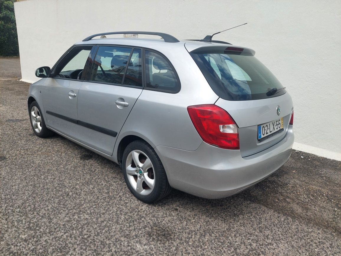 Skoda Fábia 1.2 Confort A/C