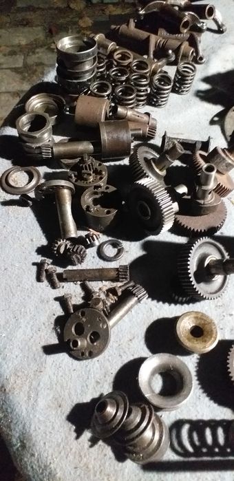 Junak m10 części  silnikowe