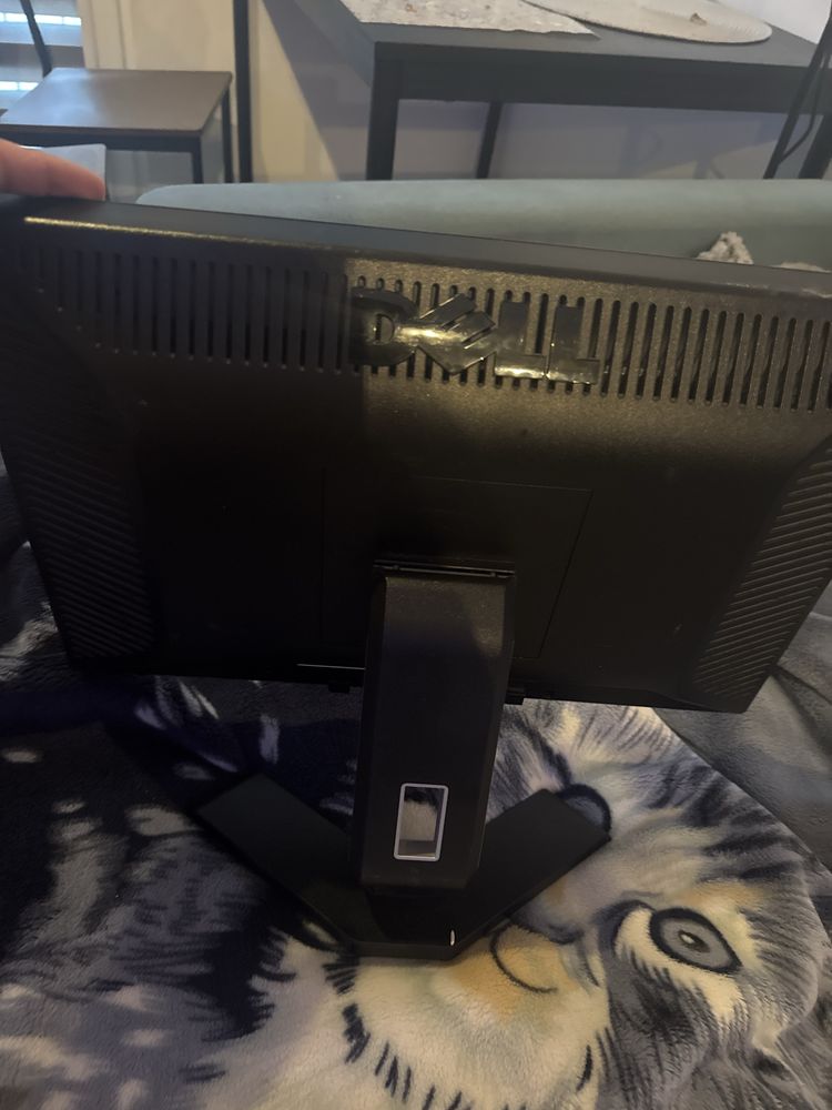 Monitor z komputerem