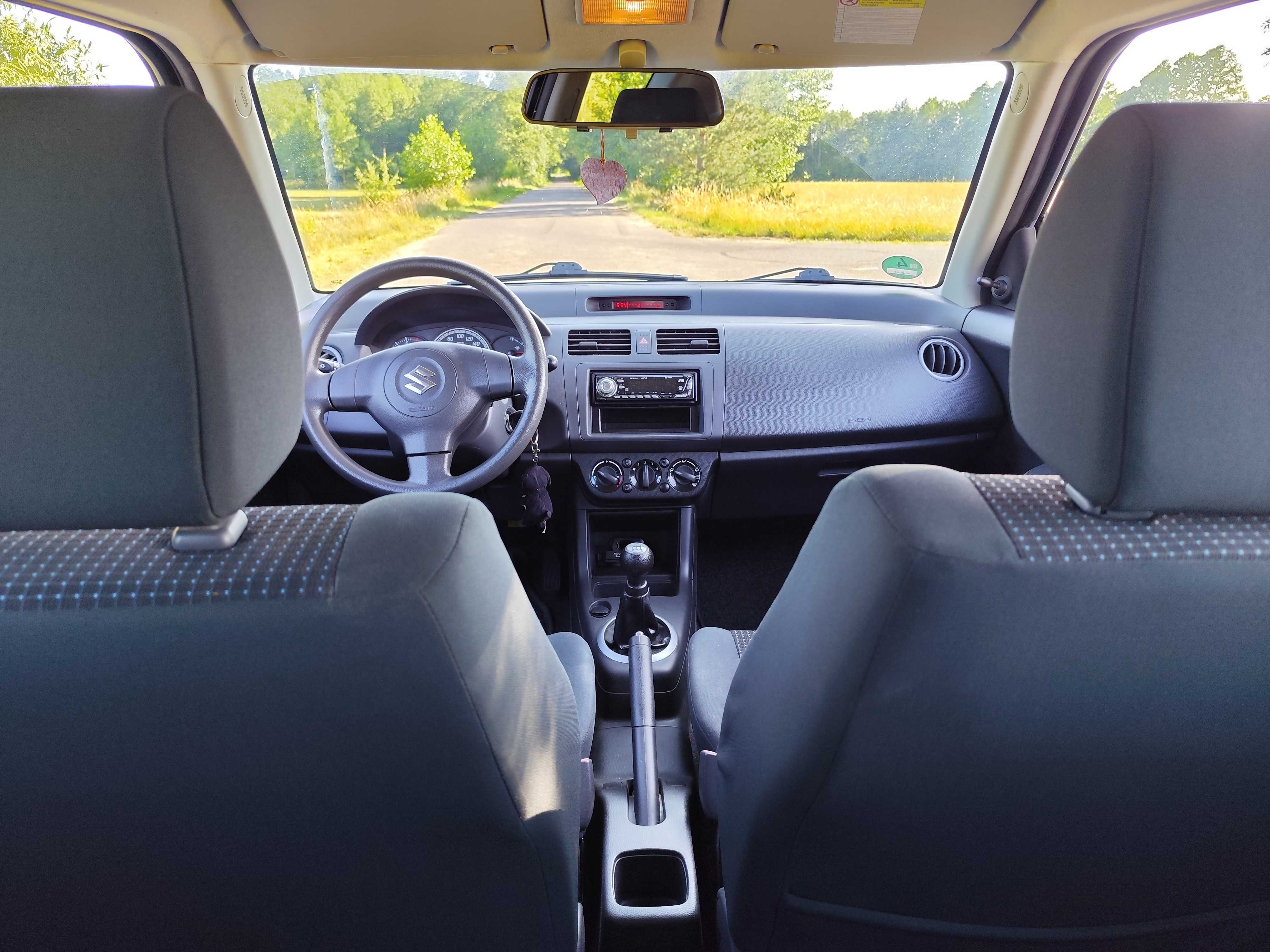 Suzuki Swift 1.3 benzyna sprzedam