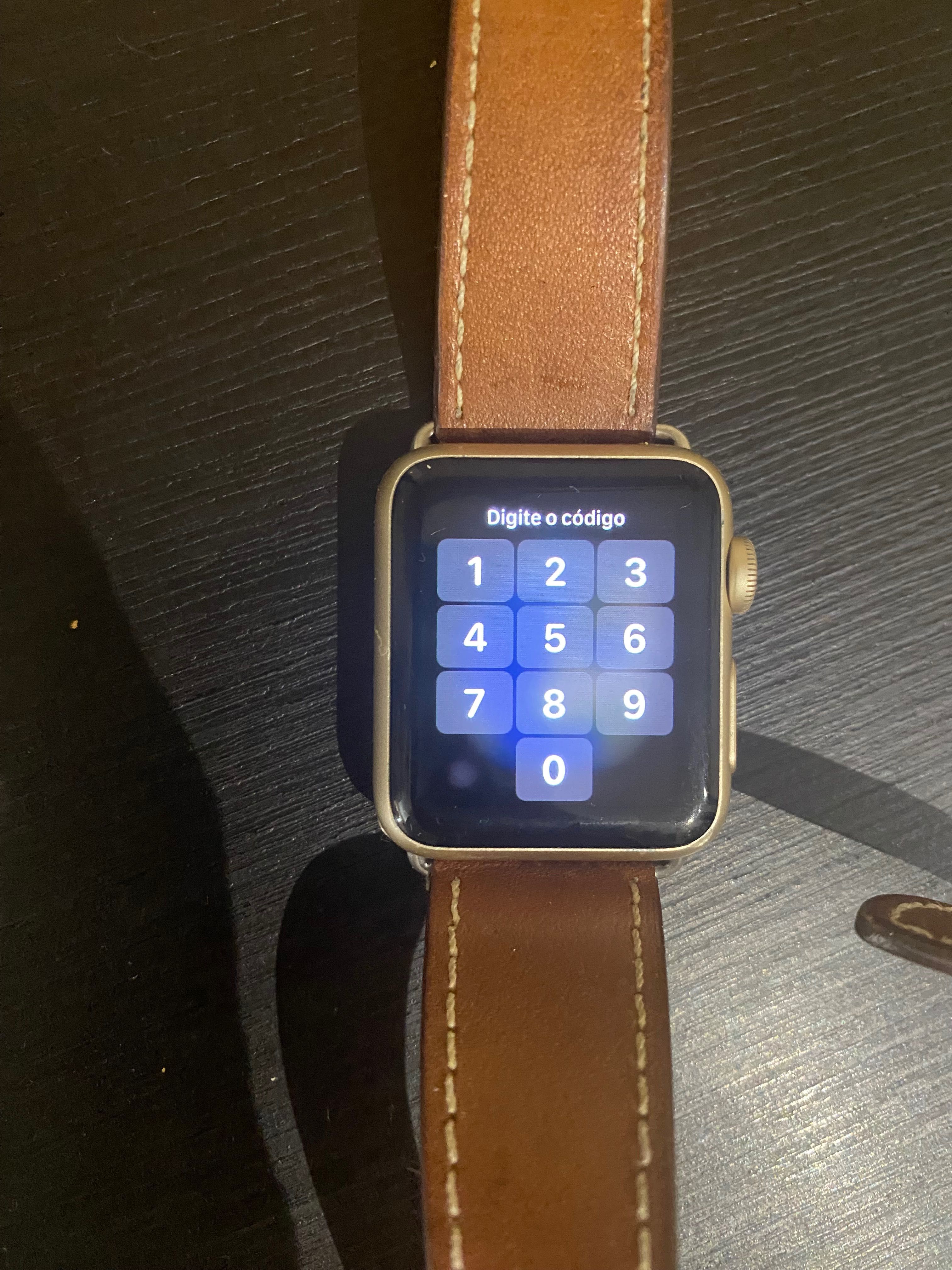 Apple Watch EM ÓTIMO ESTADO 38 mm série 1 com pulseira de pele