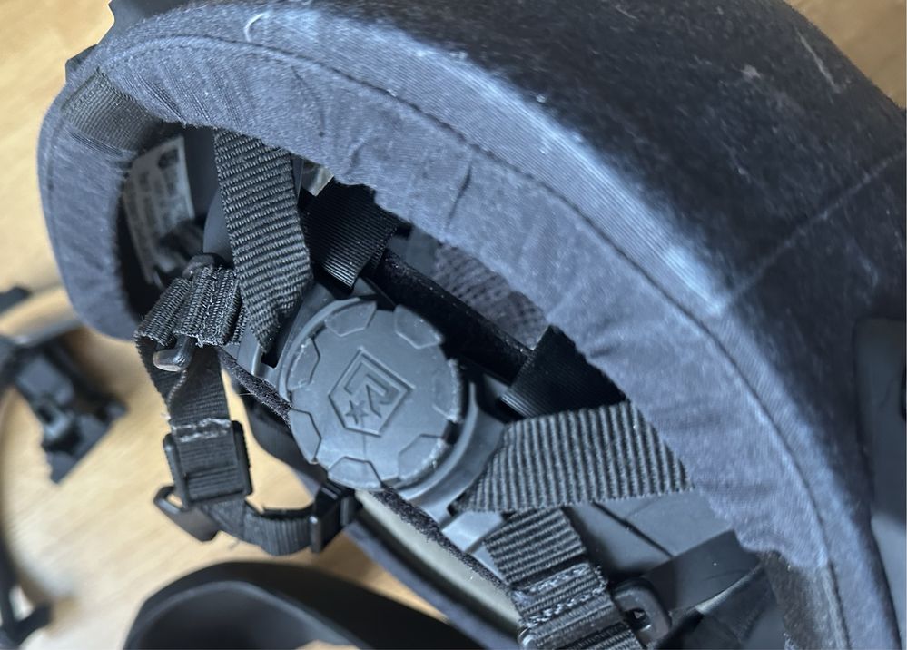 Защита головы Revision Military BATLSKIN P2 Viper Black Helmet USA