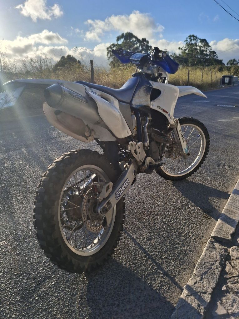 Yamaha yzf400 matriculada