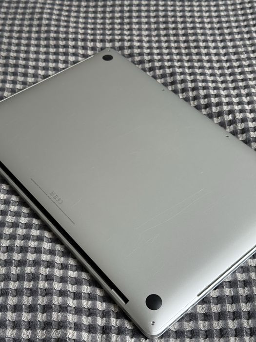 MacBook Pro 16” 2019 , i7 ,16 GB , SSD 500 GB