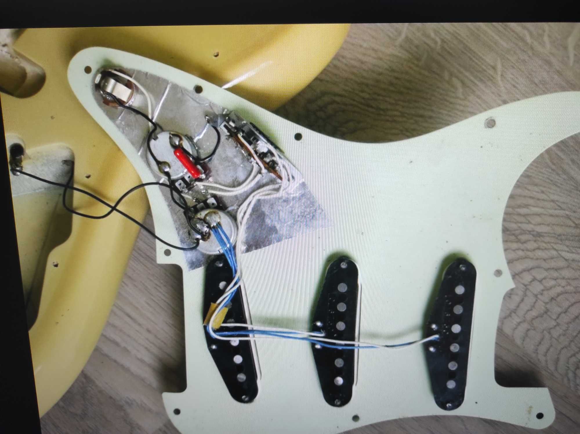 Fender Stratocaster 84',two knobs