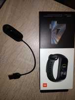 Xiaomi Smartband 4 - opakowanie i ładowarka