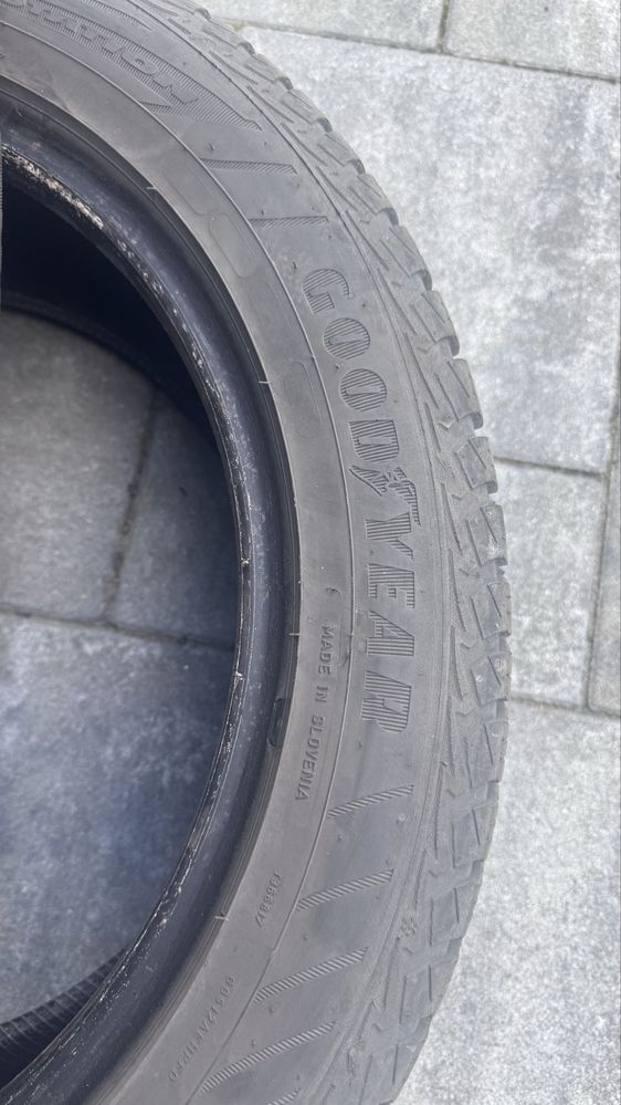 Opony wielosezonowe GoodYear 225/50/17