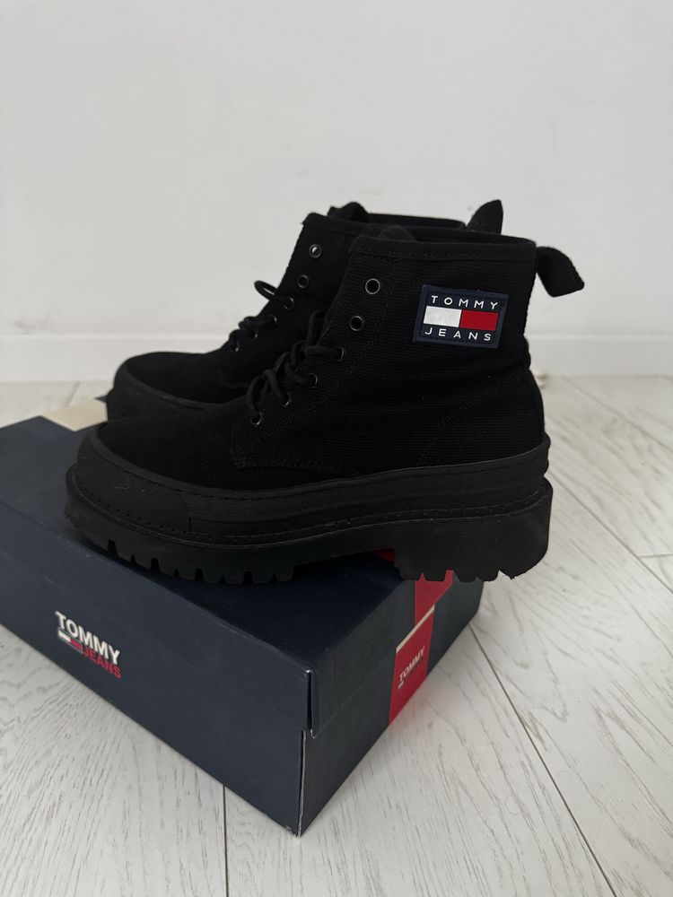 Черевики, ботинки, кеди tommy jeans, ботинки, високі кеди