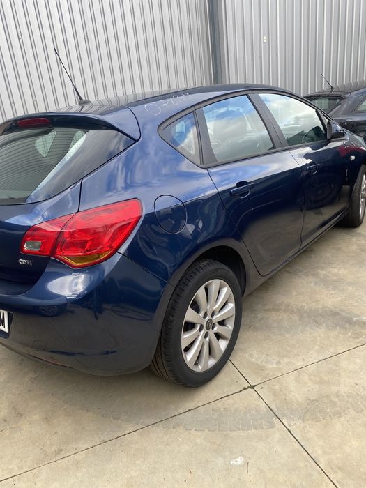 Opel astra J 1.7 cdti para pecas
